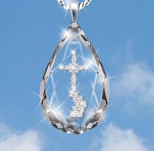 Crystal Cross Jesus Necklace Pendant European and American Fashion Diamond Necklace